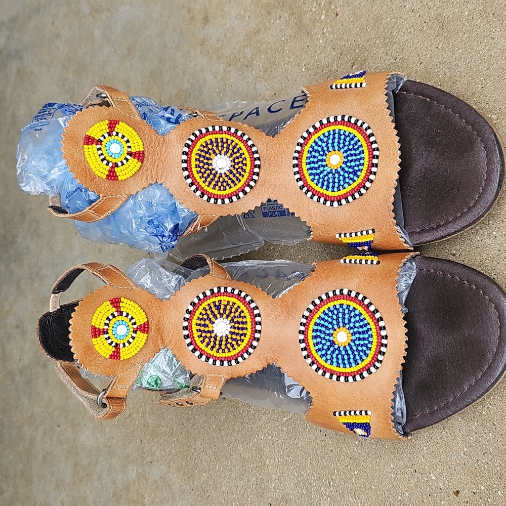 PIKOLINOS Tan Sandals with Medallion Design